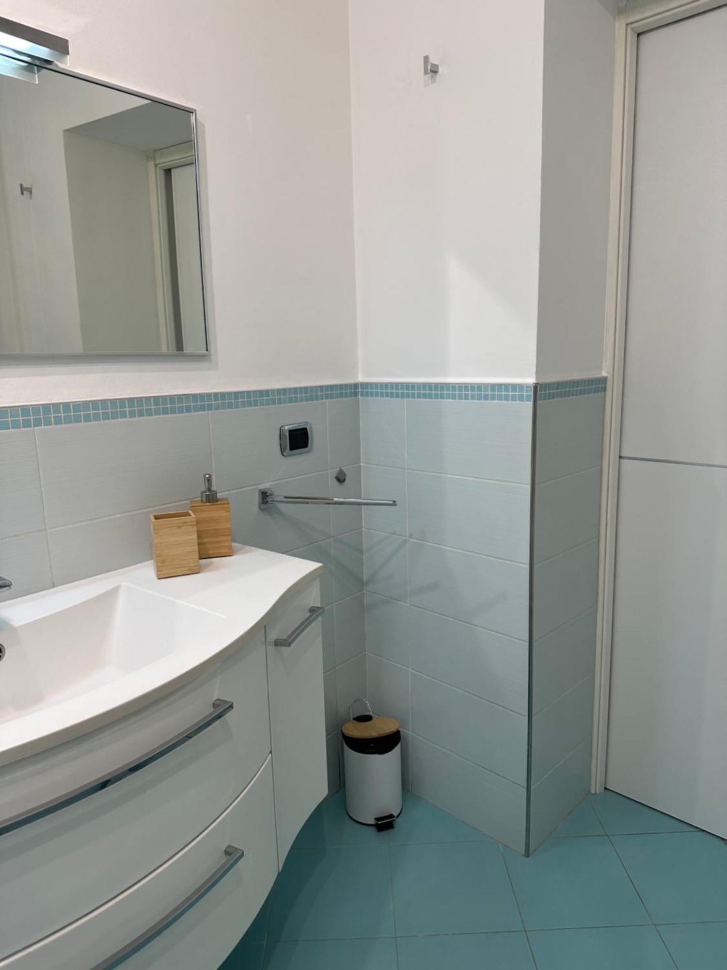 3F Apartment Bari Luaran gambar